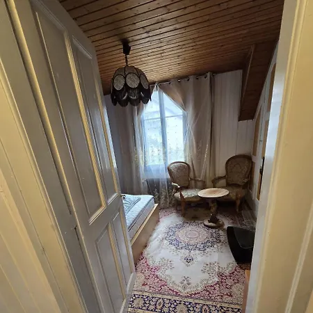 De Maitre In Villa *