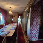 Villa De Maître In Berna