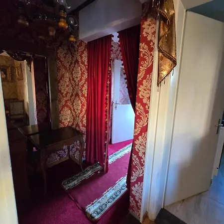 Villa De Maitre In *