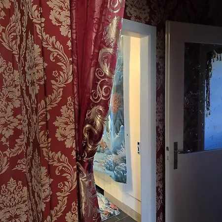 De Maitre In Villa *